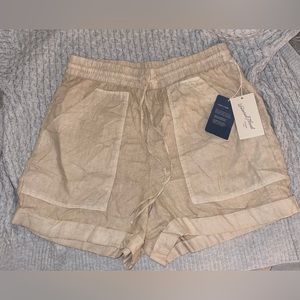 Universal Thread Shorts